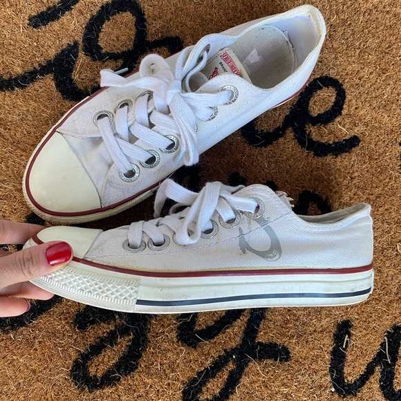 White Lucky Brand sneakers, size 7 - Picture 3 of 3